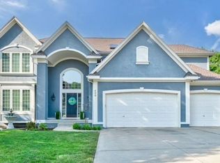 400 NE Sapphire Ln, Lees Summit, MO 64064