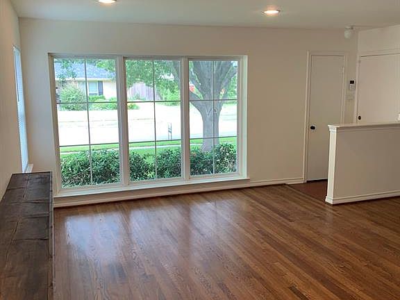 5th image of 8928 Larchwood Dr