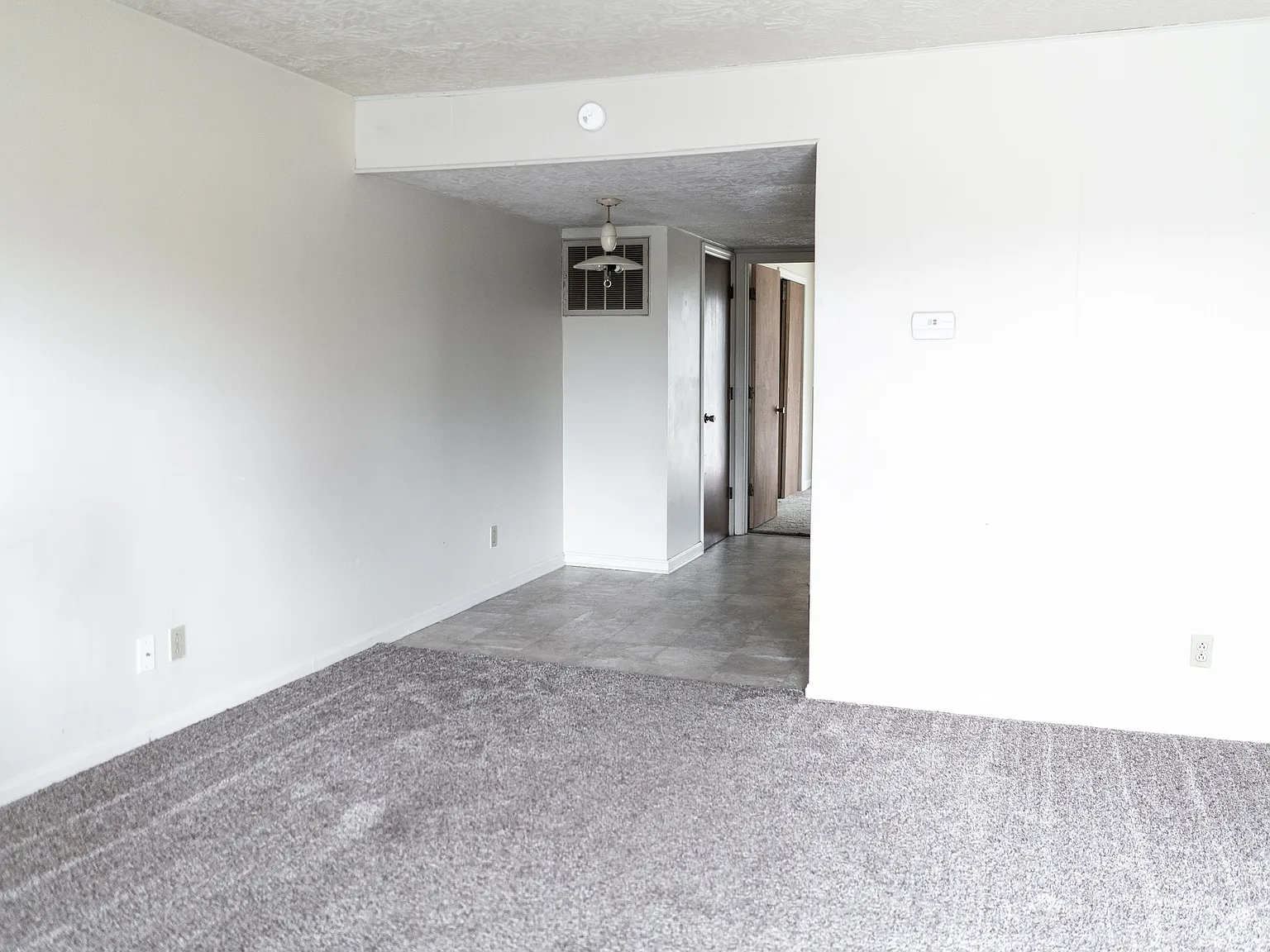 3 - 1244 East Dawn Drive - 1 — Photo 2
