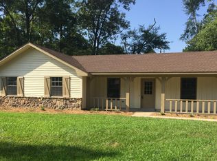 2100 Shamrock Dr, Columbus, MS 39702