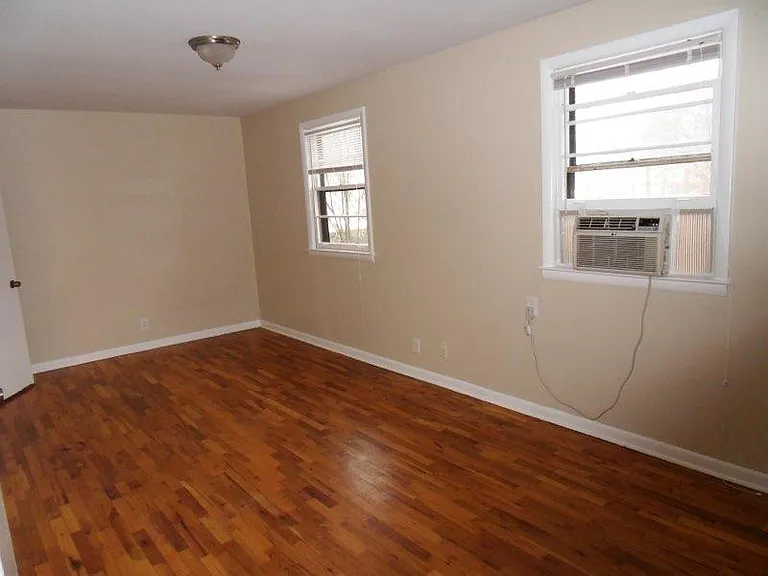 808 Fatherland St #4 — Photo 5