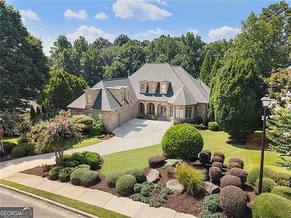 2nd image of 2915 Spindletop Dr