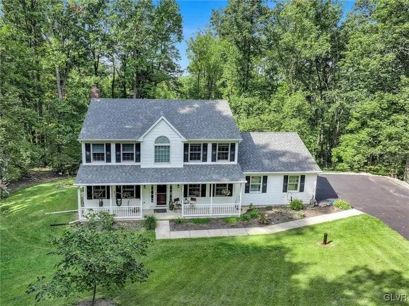 5213 Spring Dr, Center Valley, PA 18034