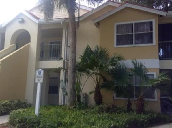 12520 Equestrian Cir APT 303, Fort Myers, FL 33907