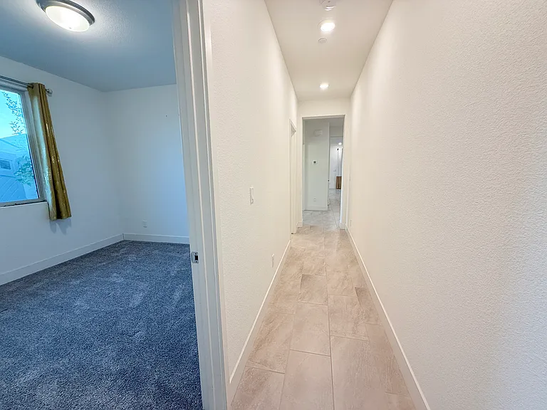 12920 Knightsbrook Ave — Photo 28