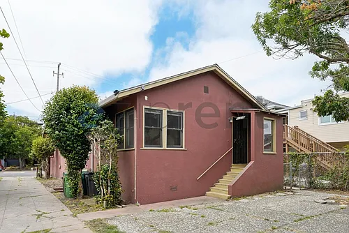 1052 45th St #A Photo 1 1052 45th St #A Photo 1
