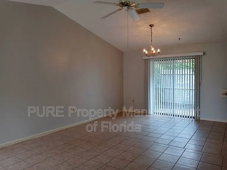 4565 SW 37th Ln #A — Photo 6
