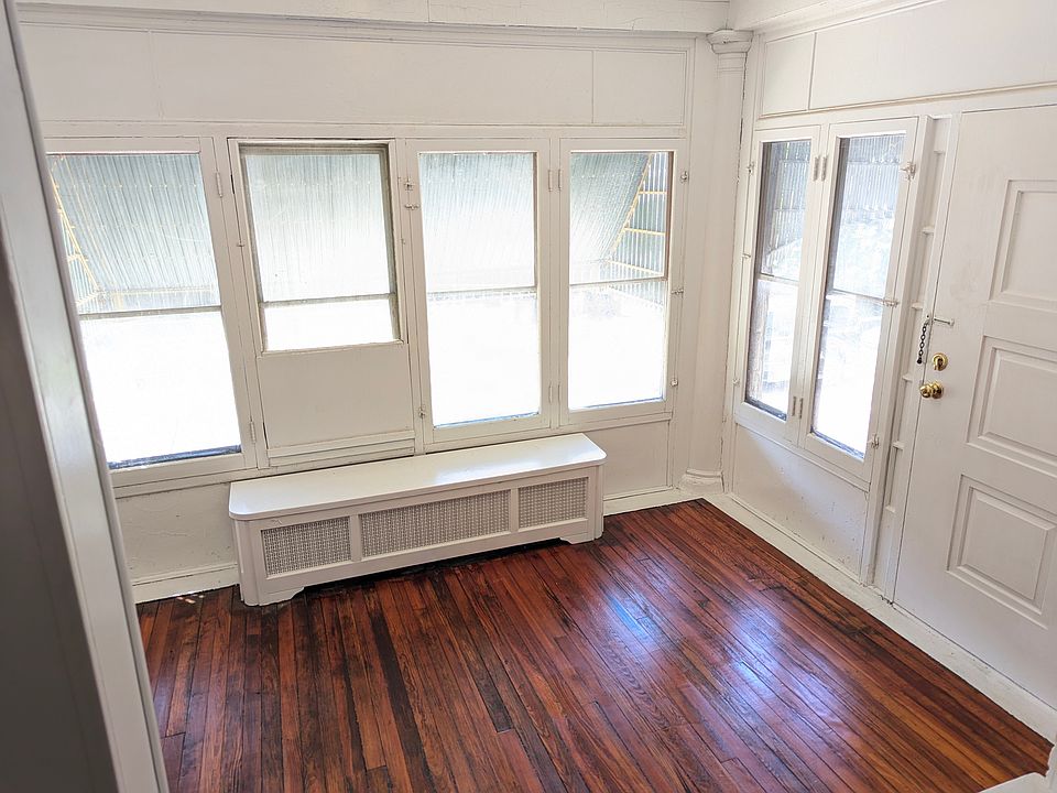 Enclosed front porch