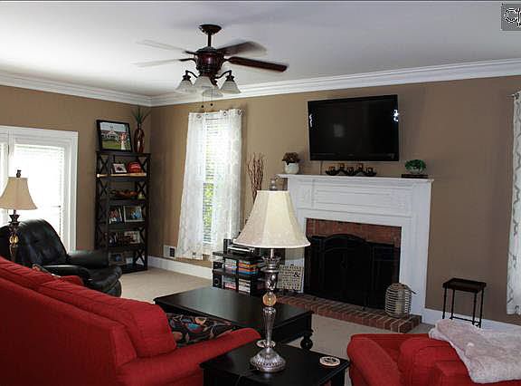 2nd image of 106 Heathfield Ct
