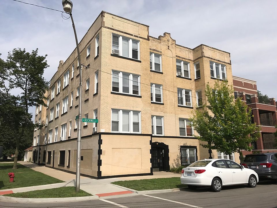 1st image of 2500 N Rockwell St #25002