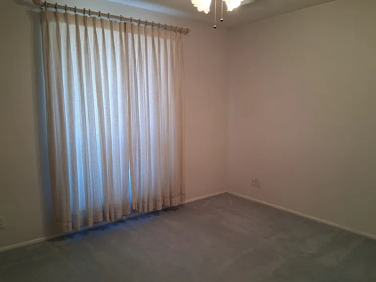 1051 E Glade Ave — Photo 9