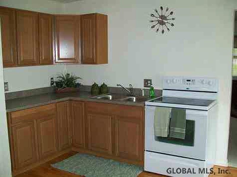 5th image of 26 E Laclair Street