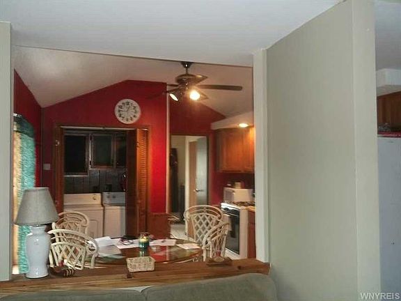 4th image of 1074 Creekside Dr
