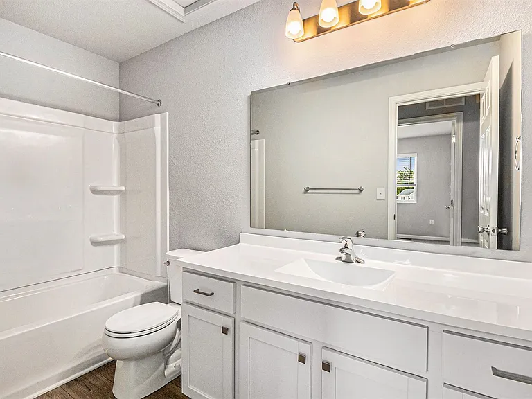 2216 Macatawa Ln — Photo 16