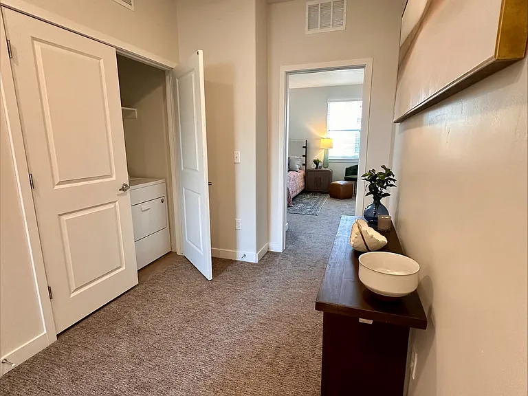 513 S 620 E — Photo 13