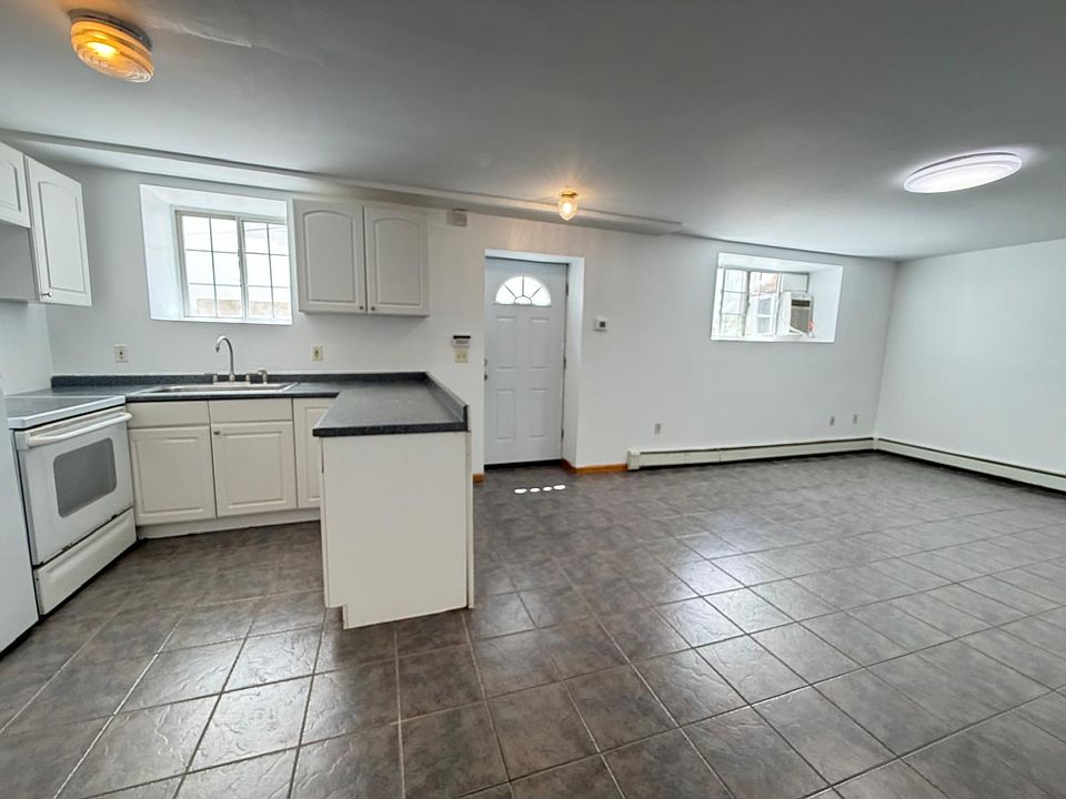 1st image of 53 Weed Ave #0