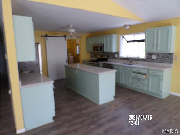 3rd image of 54 Central Hill Rd