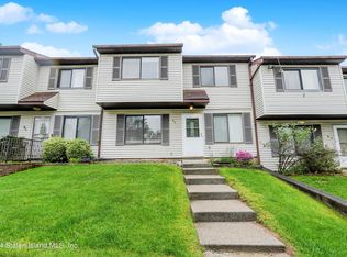 89 Lombard Ct, Staten Island, NY 10312