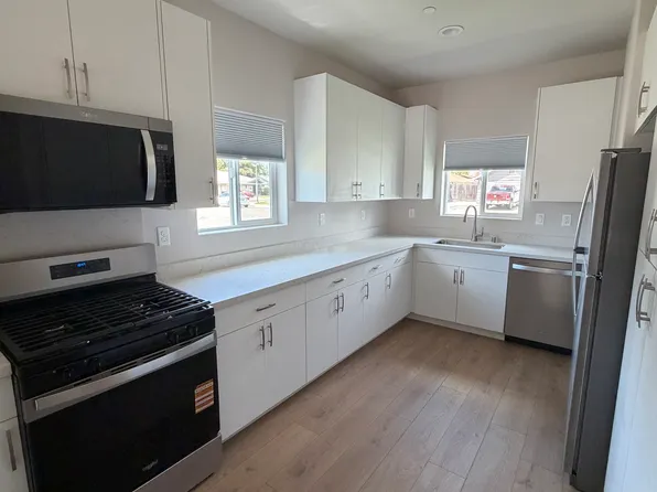 700 N Loma Dr, Lodi, CA 95242