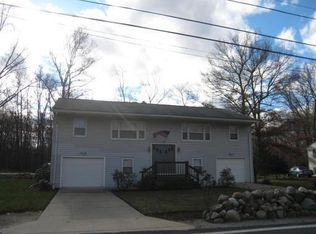 297 Lincoln St #A, Blackstone, MA 01504