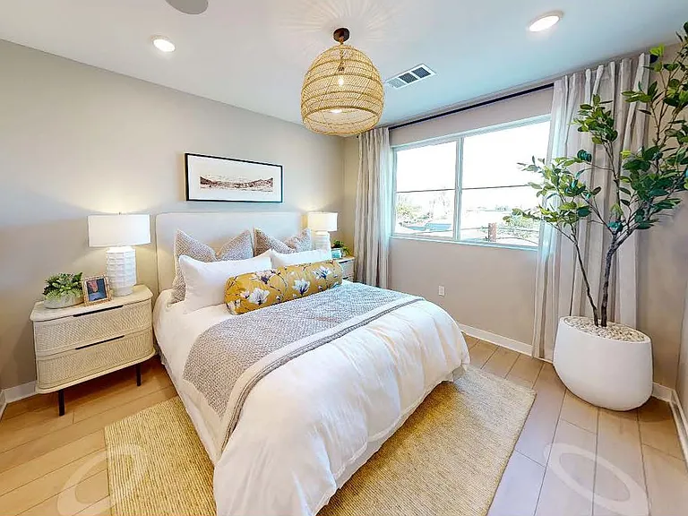 2824 Orchid Ct — Photo 6