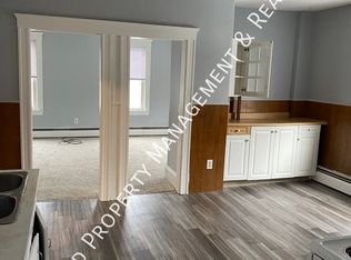 291 Pulaski Blvd APT 1R, Bellingham, MA 02019