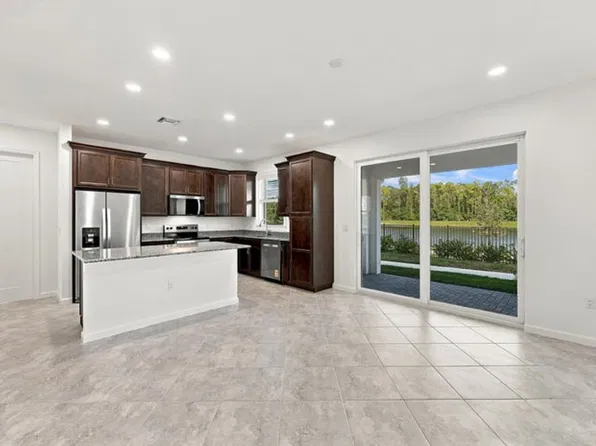 4242 Brookgreen Sq, Loxahatchee, FL