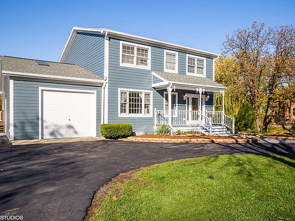 2nd image of 201 E Red Oak Ave