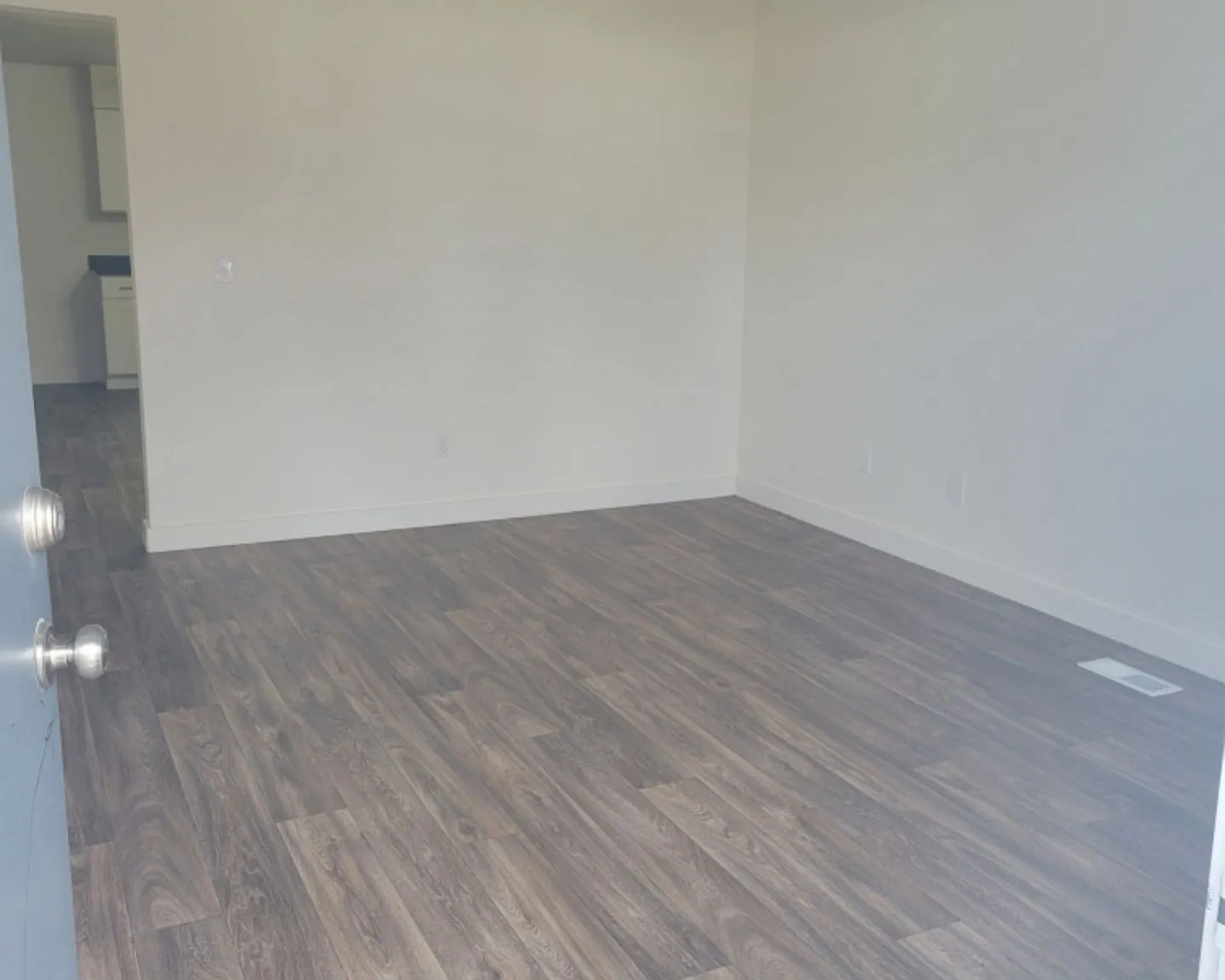 Spacious 5 Bedroom Duplex — Photo 4