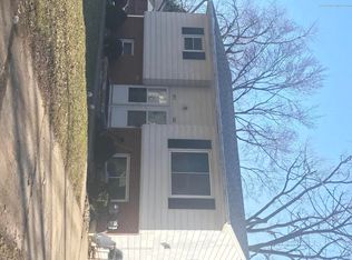 200 & 202 N Deerfield Ave, Lansing, MI 48917