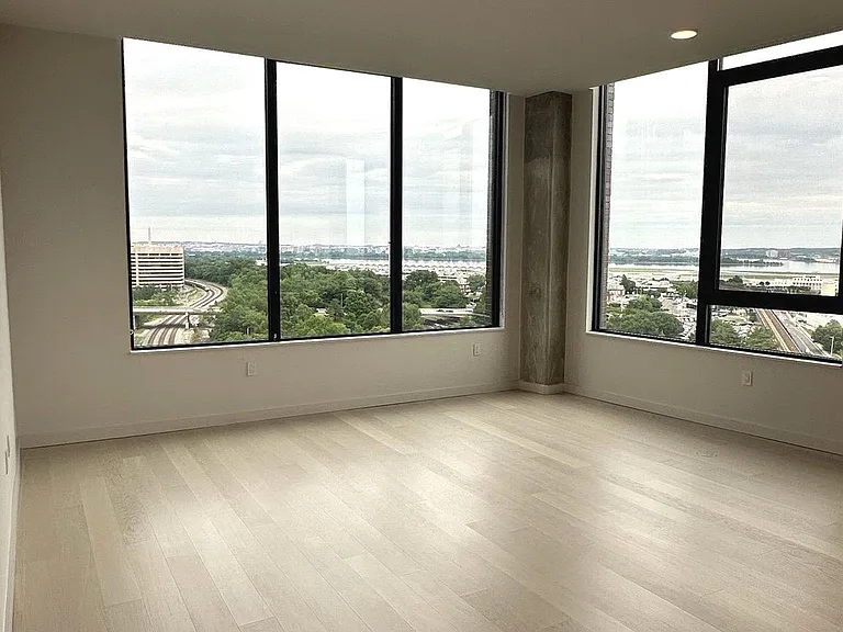 3030 Potomac Ave #Penthouse 1 — Photo 4