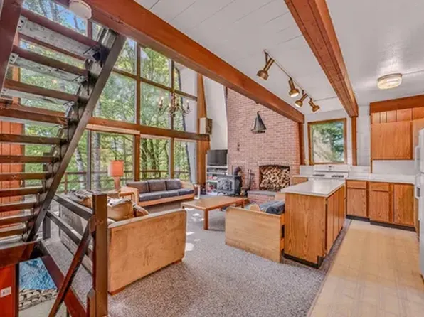 307 Swiftwater Cir, Haverhill, NH 03765