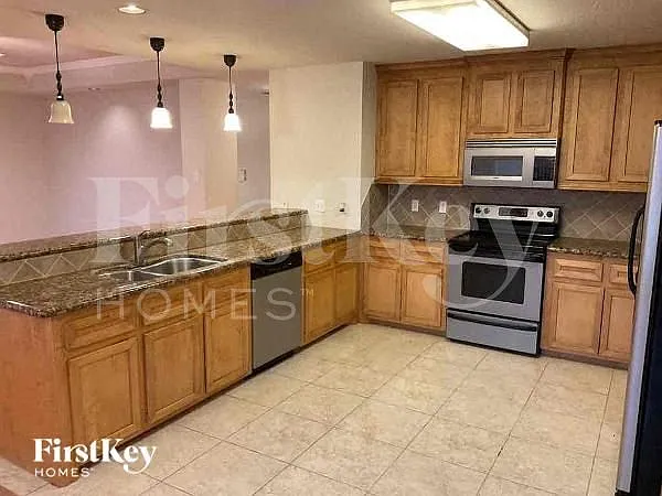 112 Golfview Dr — Photo 6