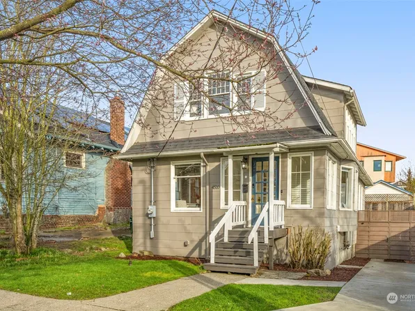 4510 2nd Avenue NE, Seattle, WA 98105