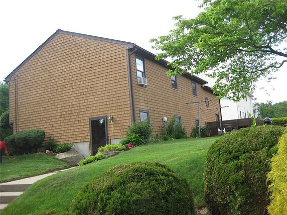 3rd image of 18 Aldrich St