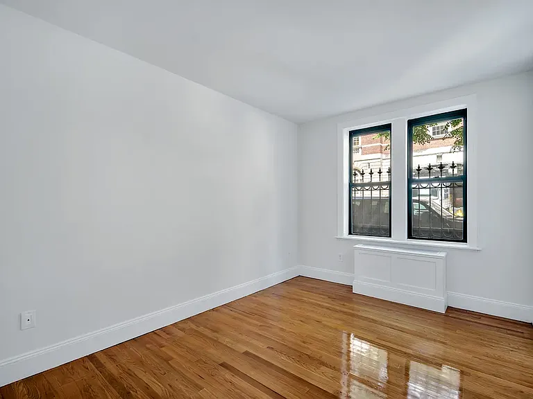226 E 70th St #1C — Photo 5