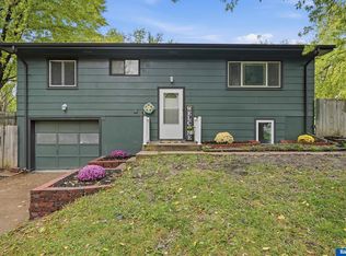 1664 SW 15th St, Lincoln, NE 68522