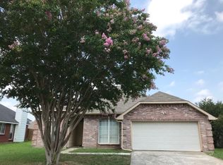 917 Concord St, Forney, TX 75126