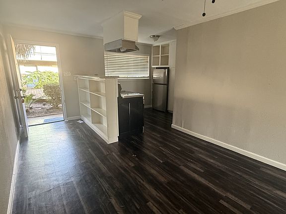 4th image of 1660 Richmond Ave #11485746
