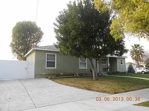 2nd image of 10123 Lemona Ave