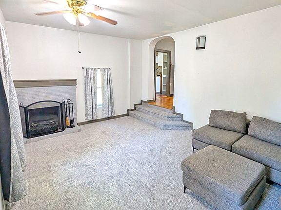 5th image of 828 E Yampa St