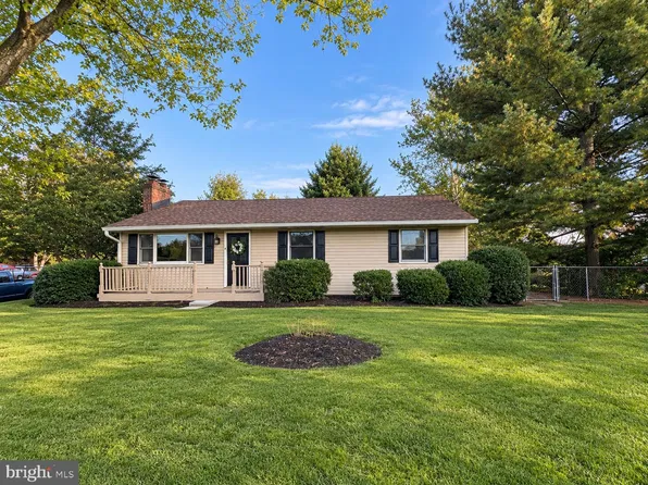 2 Country Ln, Elkton, MD 21921