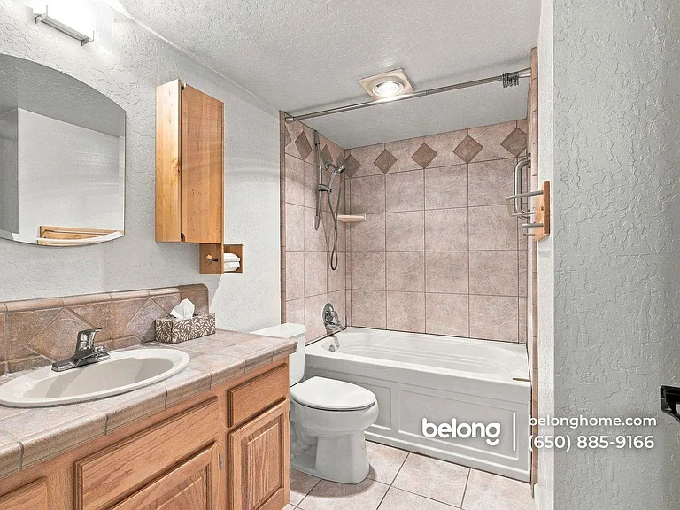 812 Isbel Ct — Photo 7