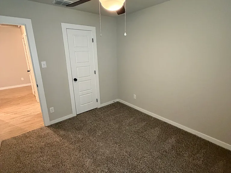 1100 River Wood — Photo 17