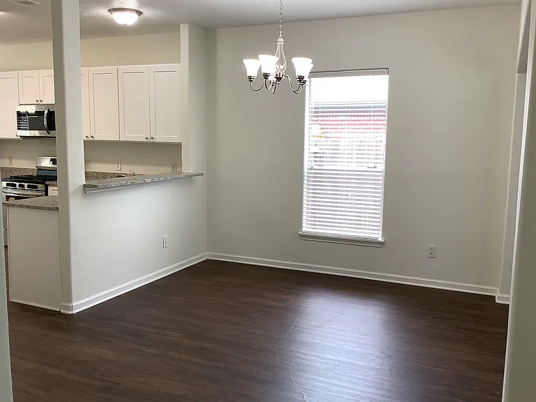 3340 Zubin Ln — Photo 5
