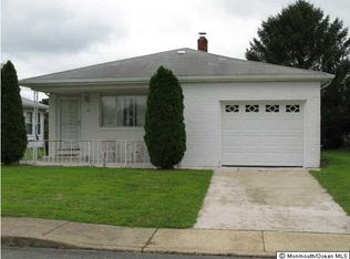 501 Saint Thomas Dr, Toms River, NJ 08757