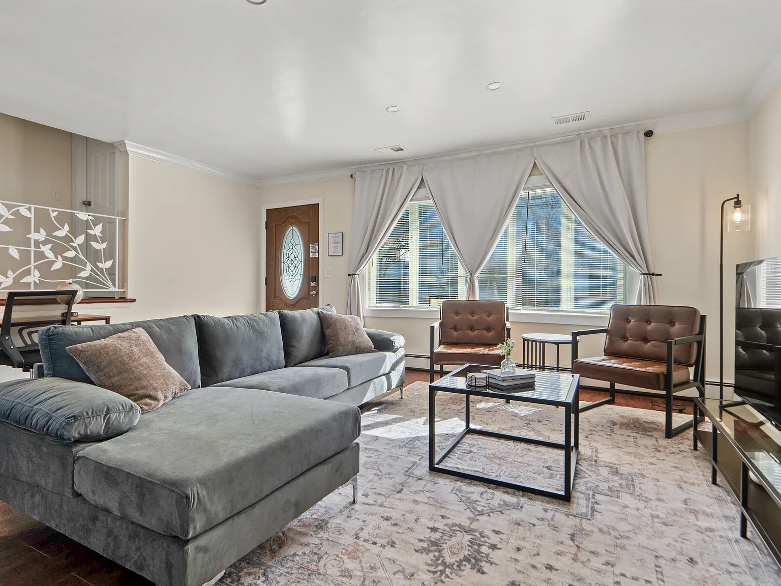 3 bed, $4,500 — Photo 4