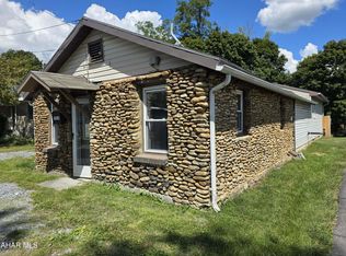 1515 W Logan St, Bellwood, PA