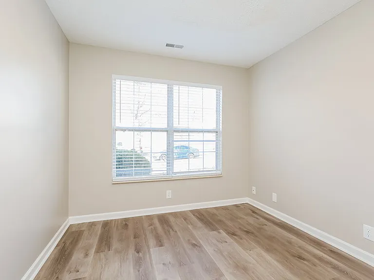 3521 Glenfalls Dr — Photo 17