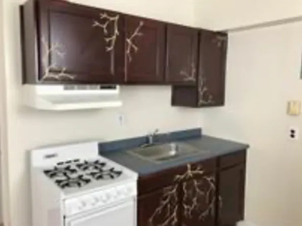 806 S 10th St #302, Philadelphia, PA 19147